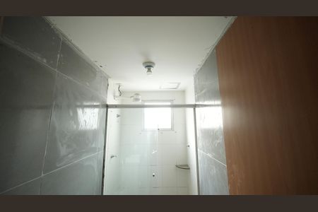 Banheiro Social de apartamento para alugar com 1 quarto, 42m² em Utinga, Santo André