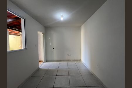 Sala de casa para alugar com 2 quartos, 48m² em Bom Sossego, Ribeirão das Neves
