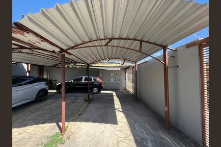 Garagem de casa para alugar com 2 quartos, 48m² em Bom Sossego, Ribeirão das Neves
