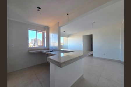 Sala  de apartamento à venda com 3 quartos, 82m² em Padre Eustáquio, Belo Horizonte