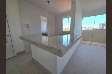 Sala  de apartamento à venda com 3 quartos, 82m² em Padre Eustáquio, Belo Horizonte