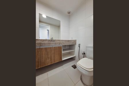 Banheiro Social de apartamento para alugar com 3 quartos, 120m² em Charitas, Niterói