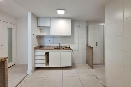 Apartamento para alugar com 120m², 3 quartos e 2 vagas Apartamento para alugar com 120m², 3 quartos e 2 vagasCozinha