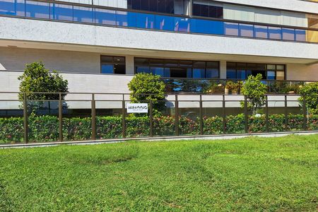 Apartamento para alugar com 120m², 3 quartos e 2 vagas Apartamento para alugar com 120m², 3 quartos e 2 vagasFachada