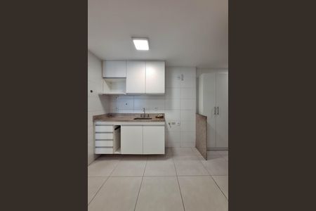 Cozinha de apartamento para alugar com 3 quartos, 120m² em Charitas, Niterói