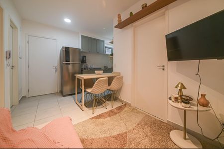 Sala de apartamento para alugar com 2 quartos, 34m² em Santo Amaro, São Paulo