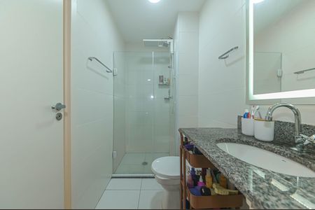 Banheiro de apartamento para alugar com 2 quartos, 34m² em Santo Amaro, São Paulo