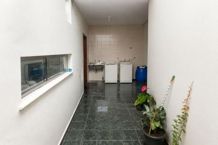 Casa à venda com 4 quartos, 224m² em Jardim dos Prados, São Paulo