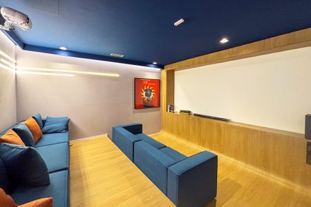 Apartamento à venda com 87m², 2 quartos e 1 vaga Apartamento à venda com 87m², 2 quartos e 1 vagasala de cinema