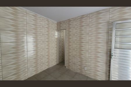 Cozinha de kitnet/studio para alugar com 1 quarto, 42m² em Jardim Aracare, Itaquaquecetuba