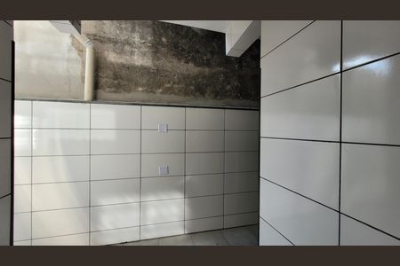 Área de Serviço de kitnet/studio para alugar com 1 quarto, 42m² em Jardim Aracare, Itaquaquecetuba