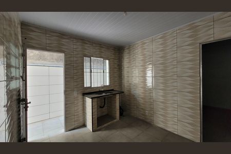 Cozinha de kitnet/studio para alugar com 1 quarto, 42m² em Jardim Aracare, Itaquaquecetuba