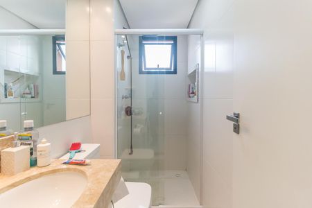 Banheiro da Suíte de apartamento para alugar com 2 quartos, 66m² em Biritiba, Poá
