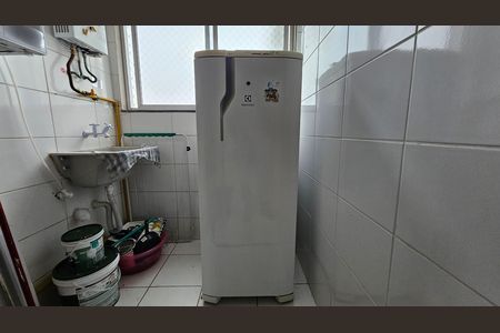 Cozinha de apartamento para alugar com 2 quartos, 45m² em Vila Avelina, Nova Iguaçu
