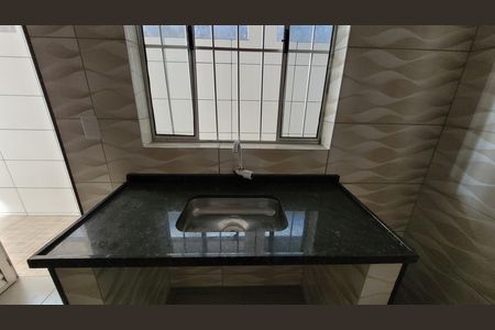 Sala/Cozinha de casa para alugar com 1 quarto, 42m² em Jardim Aracare, Itaquaquecetuba