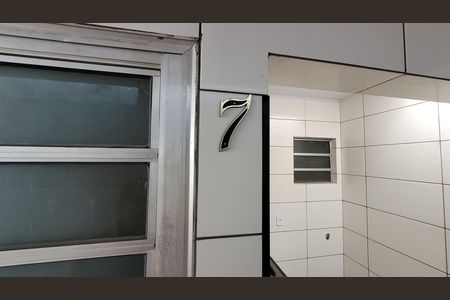 Hall de kitnet/studio para alugar com 1 quarto, 42m² em Jardim Aracare, Itaquaquecetuba