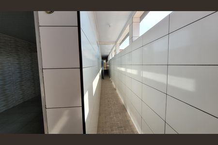 Hall entrada de kitnet/studio para alugar com 1 quarto, 42m² em Jardim Aracare, Itaquaquecetuba