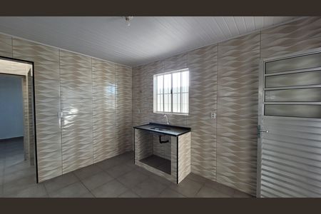 Cozinha de kitnet/studio para alugar com 1 quarto, 42m² em Jardim Aracare, Itaquaquecetuba