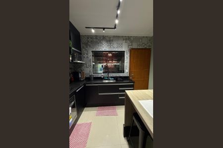 Cozinha de casa à venda com 2 quartos, 90m² em Vila Carmosina, São Paulo