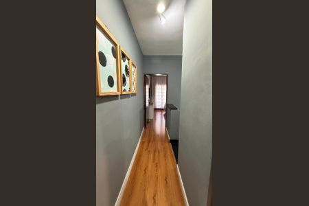 Corredor de casa à venda com 2 quartos, 90m² em Vila Carmosina, São Paulo