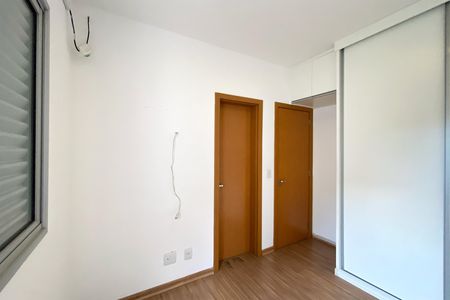 Apartamento à venda com 153m², 3 quartos e 2 vagas Apartamento à venda com 153m², 3 quartos e 2 vagasSuite 1