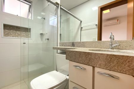 Apartamento à venda com 153m², 3 quartos e 2 vagas Apartamento à venda com 153m², 3 quartos e 2 vagasBanheiro da Suíte 1