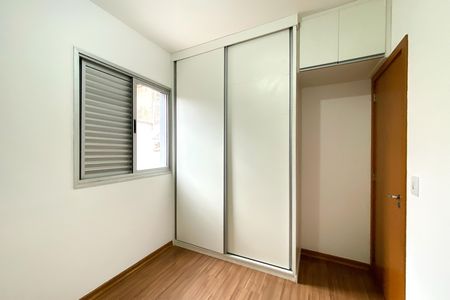 Apartamento à venda com 153m², 3 quartos e 2 vagas Apartamento à venda com 153m², 3 quartos e 2 vagasQuarto 3