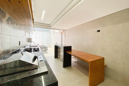 Apartamento à venda com 153m², 3 quartos e 2 vagas Apartamento à venda com 153m², 3 quartos e 2 vagasCozinha