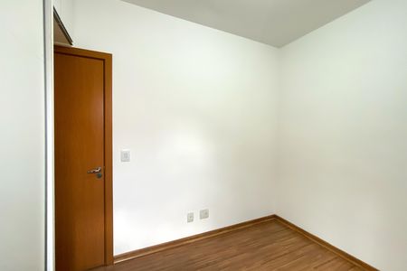 Apartamento à venda com 153m², 3 quartos e 2 vagas Apartamento à venda com 153m², 3 quartos e 2 vagasQuarto 3