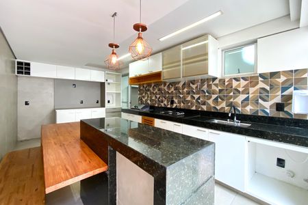 Apartamento à venda com 153m², 3 quartos e 2 vagas Apartamento à venda com 153m², 3 quartos e 2 vagasCozinha