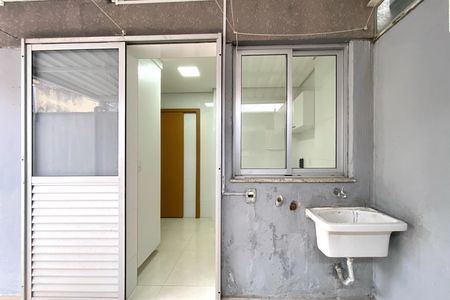 Apartamento à venda com 153m², 3 quartos e 2 vagas Apartamento à venda com 153m², 3 quartos e 2 vagasÁrea de Serviço
