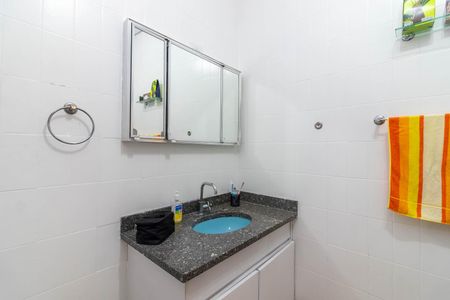 Banheiro de casa à venda com 2 quartos, 162m² em Vila Ester (zona Norte), São Paulo