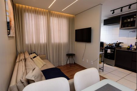 Apartamento para alugar com 46m², 2 quartos e 1 vaga Apartamento para alugar com 46m², 2 quartos e 1 vagaSala