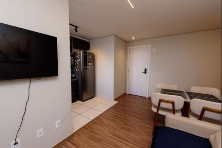 Sala de apartamento para alugar com 2 quartos, 46m² em Novo Riacho, Contagem