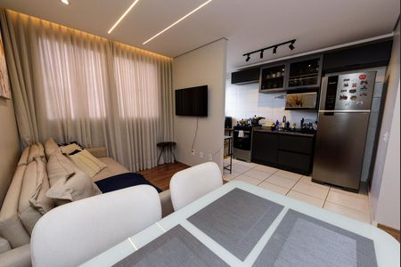 Apartamento para alugar com 46m², 2 quartos e 1 vaga Apartamento para alugar com 46m², 2 quartos e 1 vagaSala