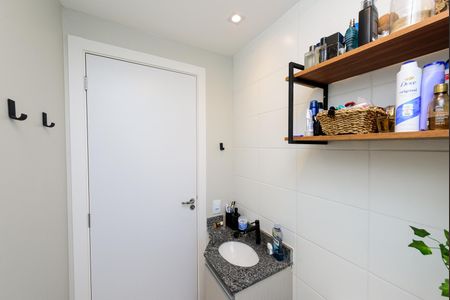 Apartamento para alugar com 46m², 2 quartos e 1 vaga Apartamento para alugar com 46m², 2 quartos e 1 vagaBanheiro