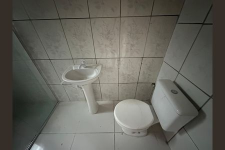 Banheiro de casa para alugar com 2 quartos, 50m² em Parque Imperial, Barueri