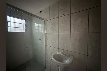Banheiro de casa para alugar com 2 quartos, 50m² em Parque Imperial, Barueri