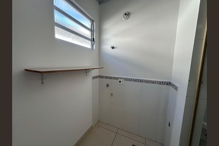 Kitnet de casa para alugar com 1 quarto, 25m² em Parque Sao Vicente, São Vicente