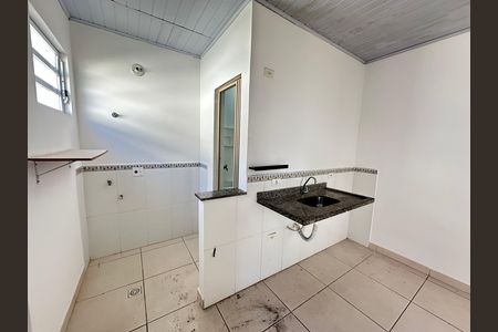 Kitnet de casa para alugar com 1 quarto, 25m² em Parque Sao Vicente, São Vicente