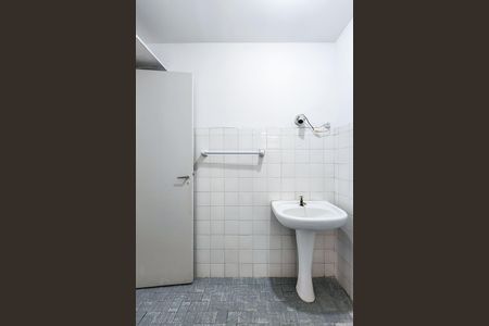 Banheiro  de kitnet/studio para alugar com 1 quarto, 25m² em Riachuelo, Rio de Janeiro