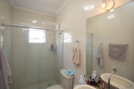 Banheiro da Suíte de casa de condomínio para alugar com 5 quartos, 169m² em Vila Pedra Branca, São Paulo