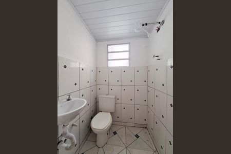 Banheiro de casa para alugar com 1 quarto, 50m² em Vila Amalia (zona Norte), São Paulo