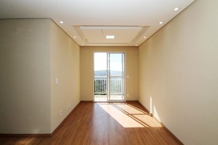 Sala de apartamento para alugar com 2 quartos, 48m² em Roselândia, Cotia