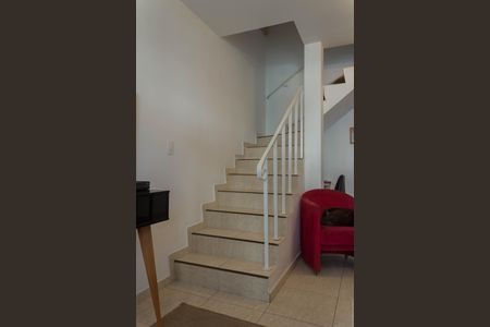 Sala de casa de condomínio à venda com 2 quartos, 78m² em Nova Petrópolis, São Bernardo do Campo