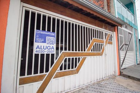 Casa para alugar com 150m², 2 quartos e 2 vagas Casa para alugar com 150m², 2 quartos e 2 vagasFachada