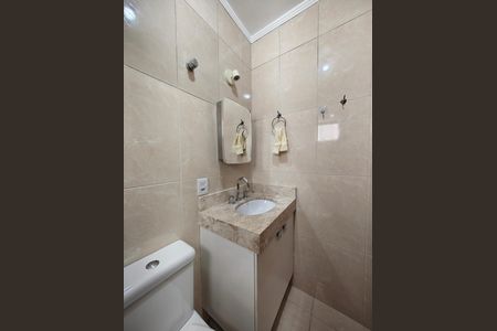 Casa de condomínio à venda com 100m², 2 quartos e 1 vaga Casa de condomínio à venda com 100m², 2 quartos e 1 vagaBanheiro da Suíte 2