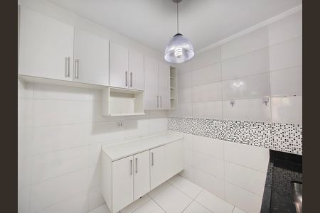 Casa de condomínio à venda com 100m², 2 quartos e 1 vaga Casa de condomínio à venda com 100m², 2 quartos e 1 vagaCozinha
