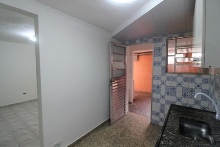 Cozinha de casa para alugar com 1 quarto, 40m² em Jardim Bonfiglioli, São Paulo