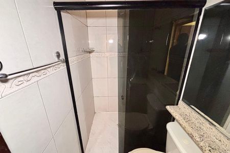 Banheiro 2 de casa à venda com 2 quartos, 130m² em Vila Nhocuné, São Paulo